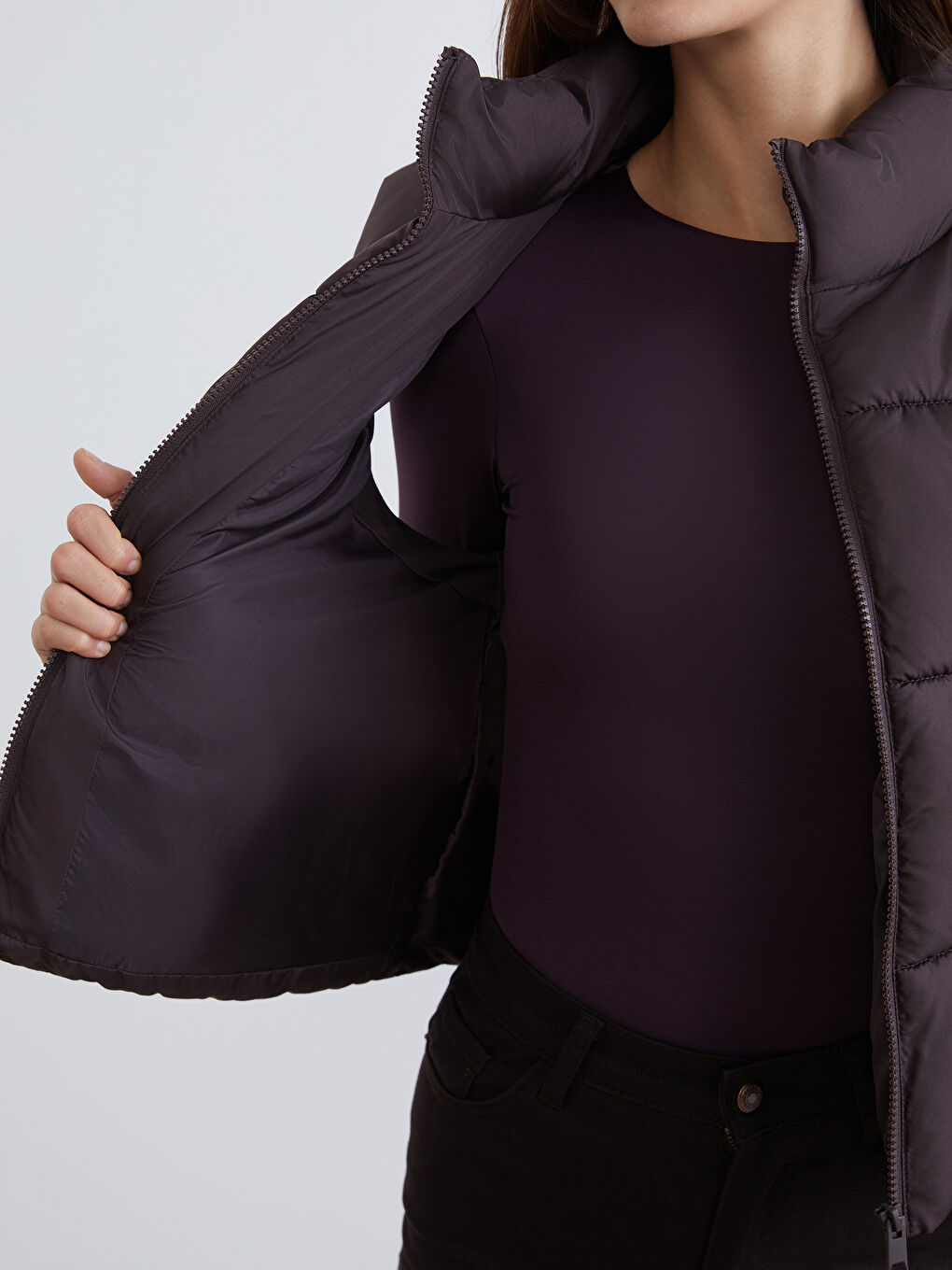 Funnel Neck Women's Puffer Gilet-3