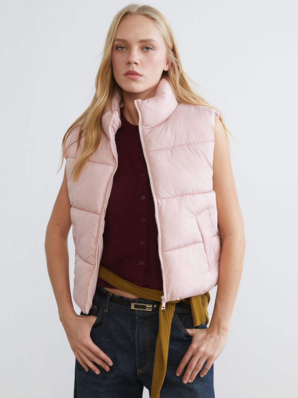 Puf Ženski Prsluk sa Levak Izrezom