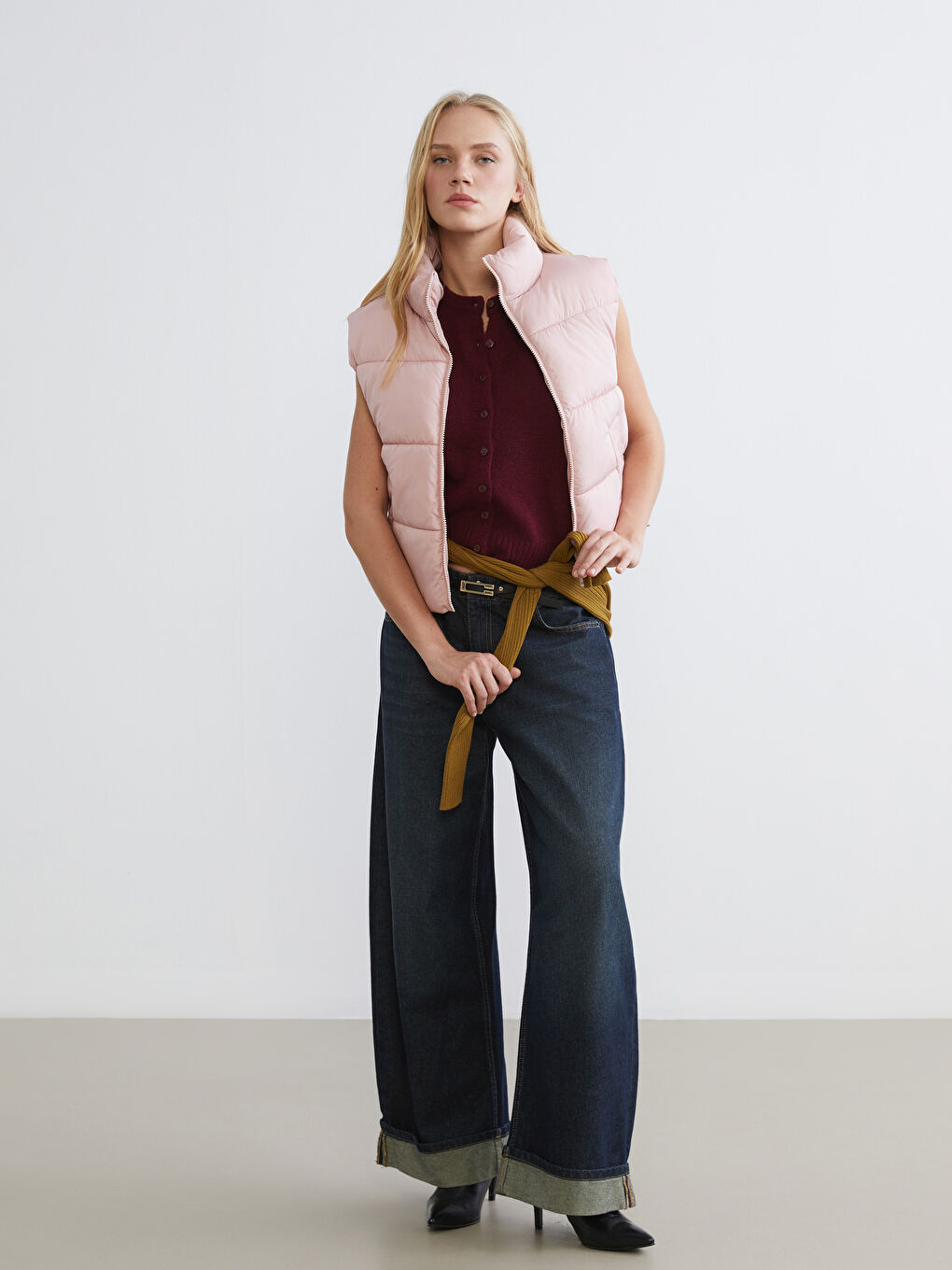 Puf Ženski Prsluk sa Levak Izrezom-1