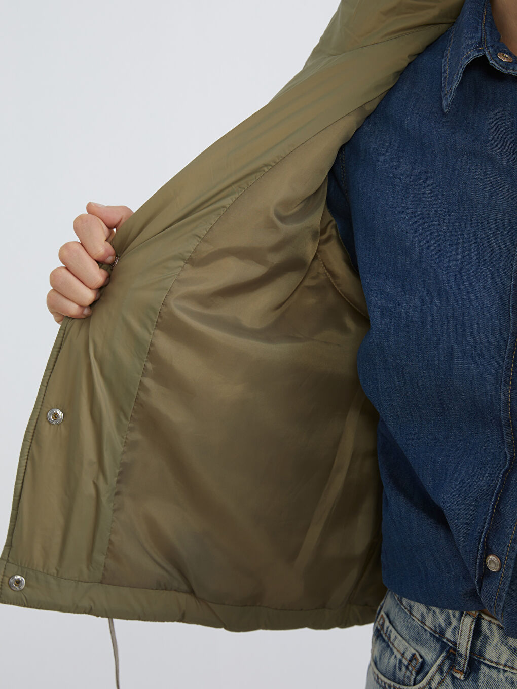 Woman KHAKI Puffer Gilet-3