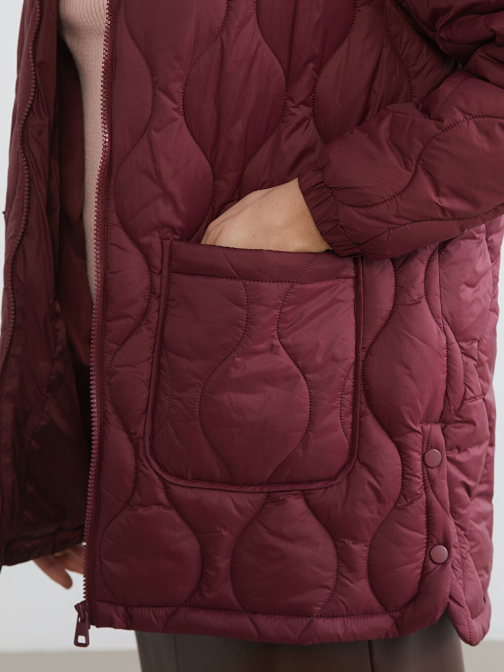 Hooded Quilted Women's Puffer Coat-2