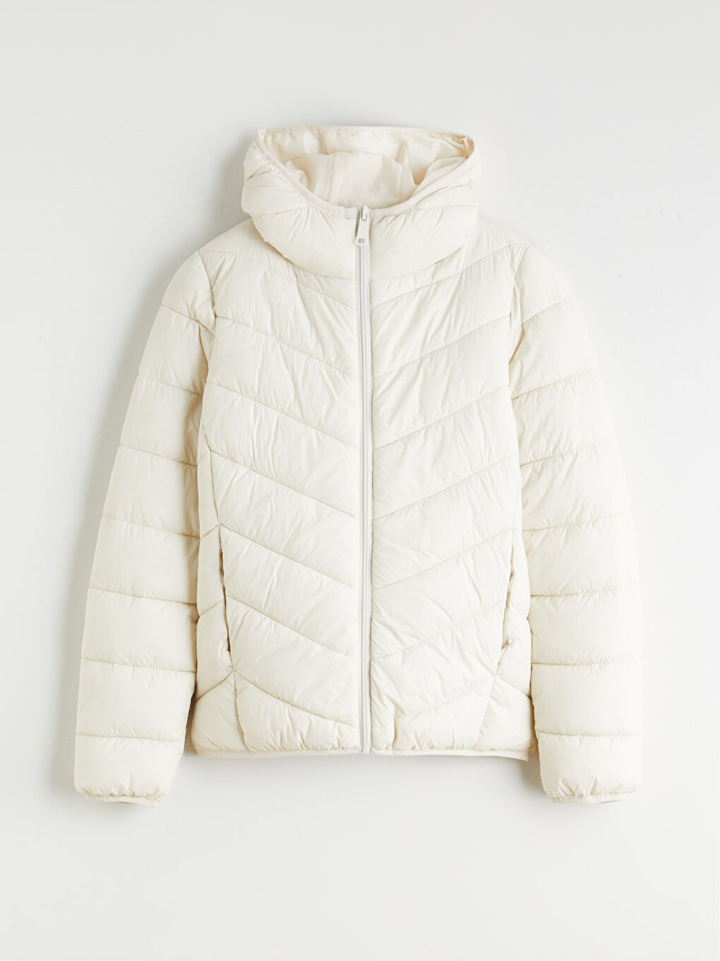 Ekru Kapüşonlu Kadın Şişme Mont-5