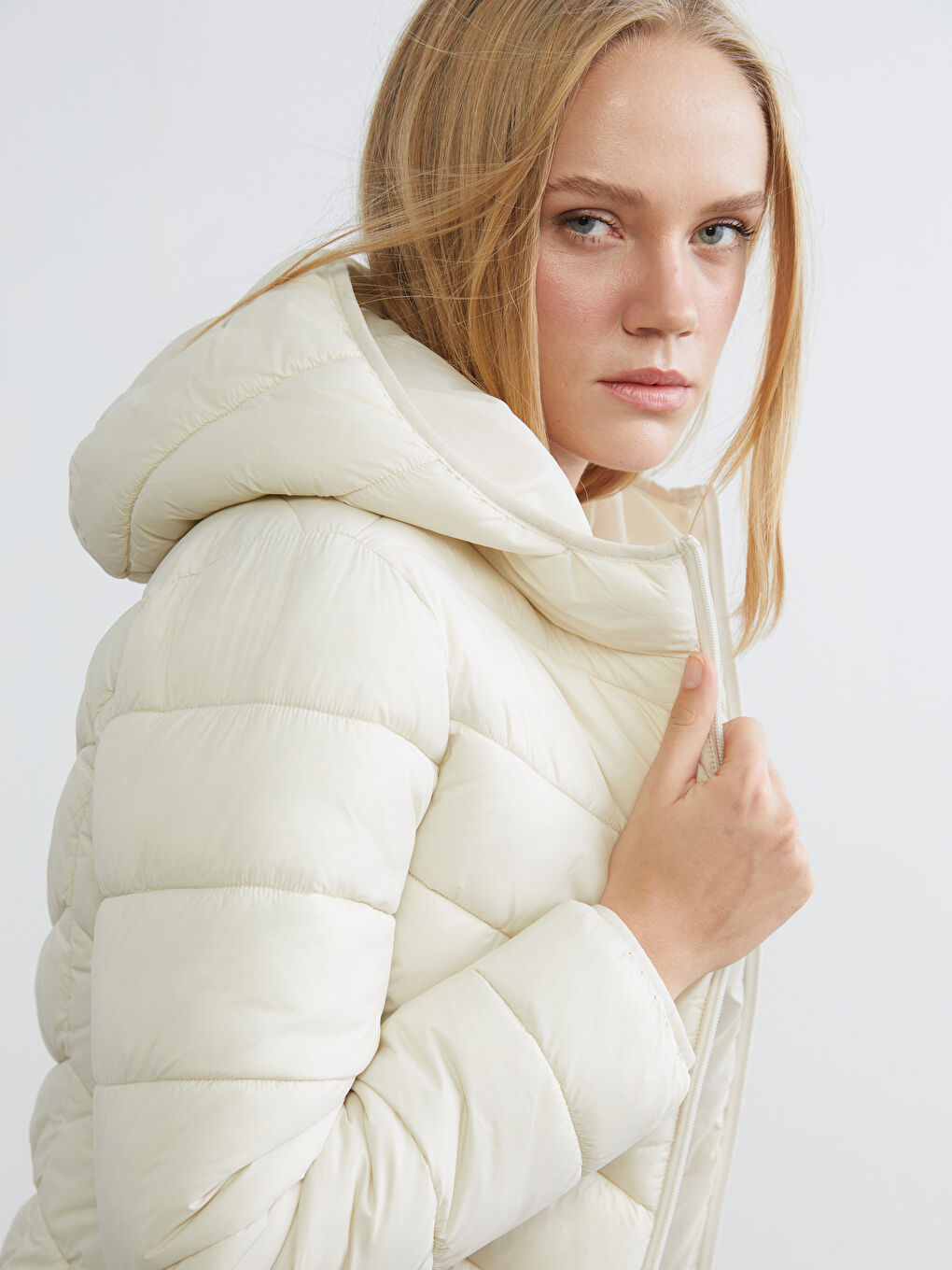 Woman ECRU Puffer Coat