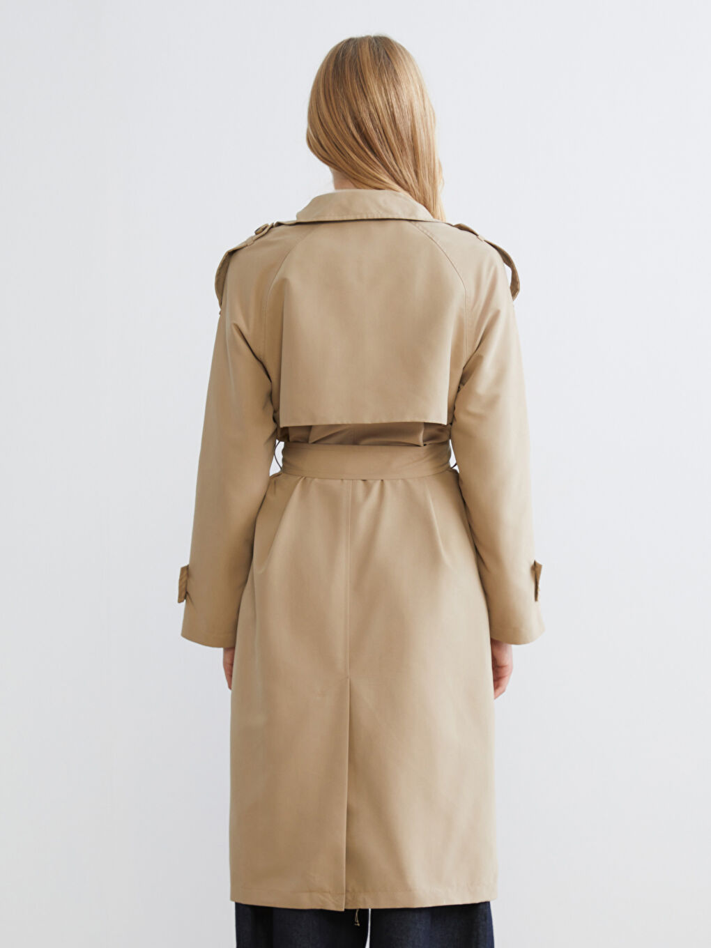 Bej Kruvaze Yaka Kadın Trençkot-4