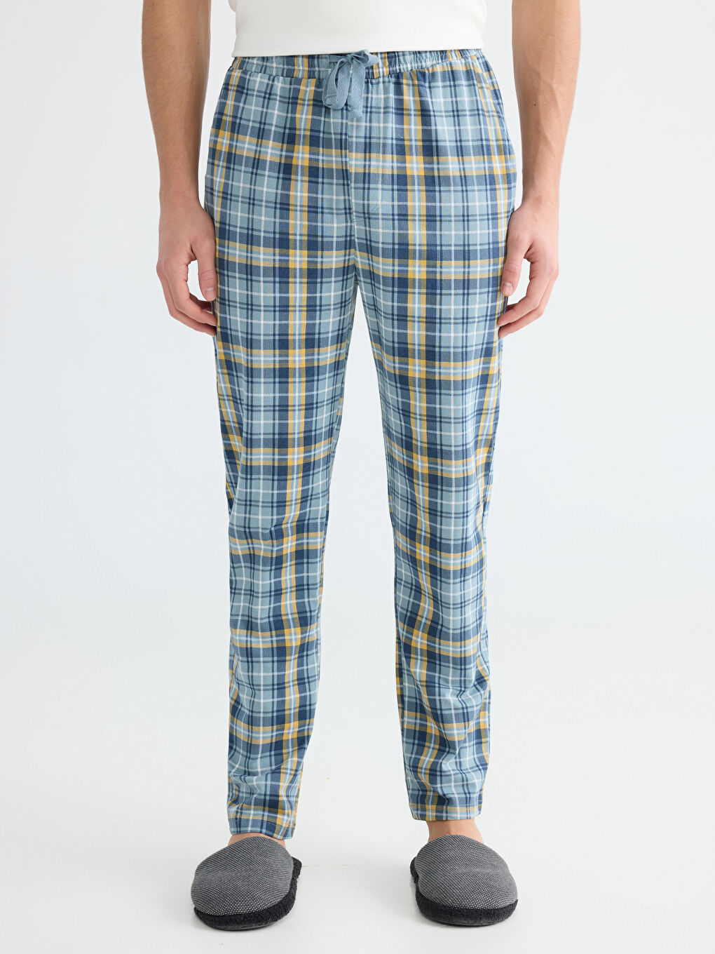 Classic Fit Plaid Men's Pajama Bottoms-1
