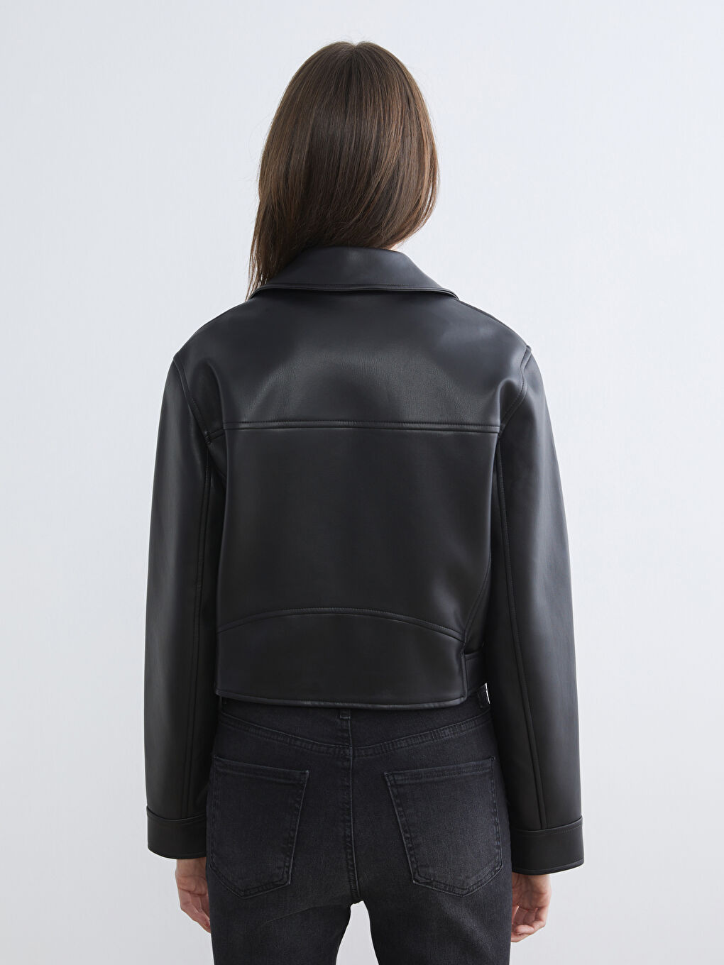 Siyah Gömlek Yaka Kadın Deri Görünümlü Ceket-4