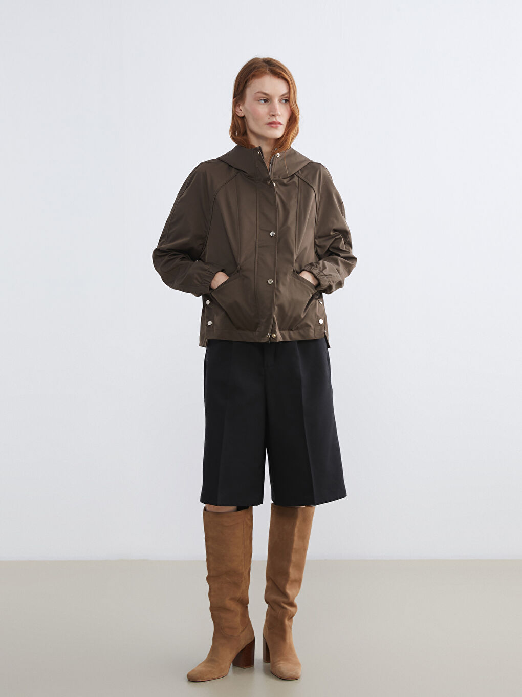 Kahverengi Kapüşonlu Oversize Kadın Yağmurluk-1