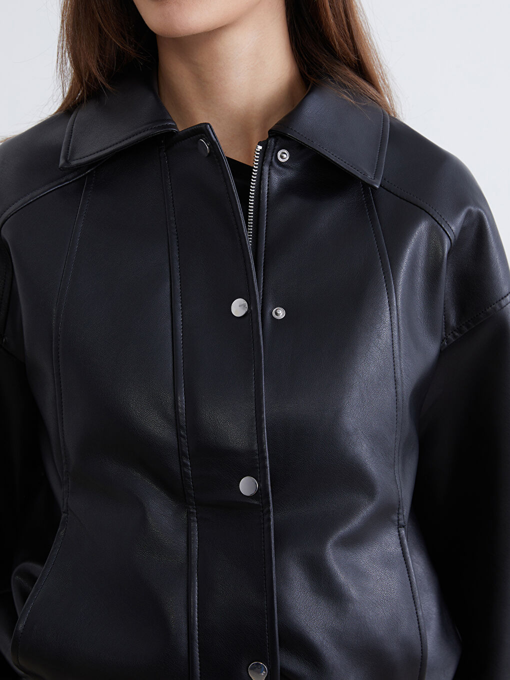 Siyah Gömlek Yaka Oversize Kadın Deri Görünümlü Ceket-2