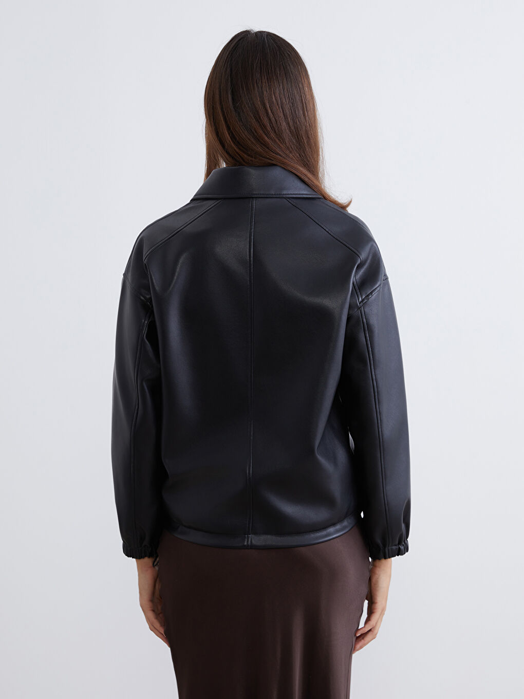 Siyah Gömlek Yaka Oversize Kadın Deri Görünümlü Ceket-4
