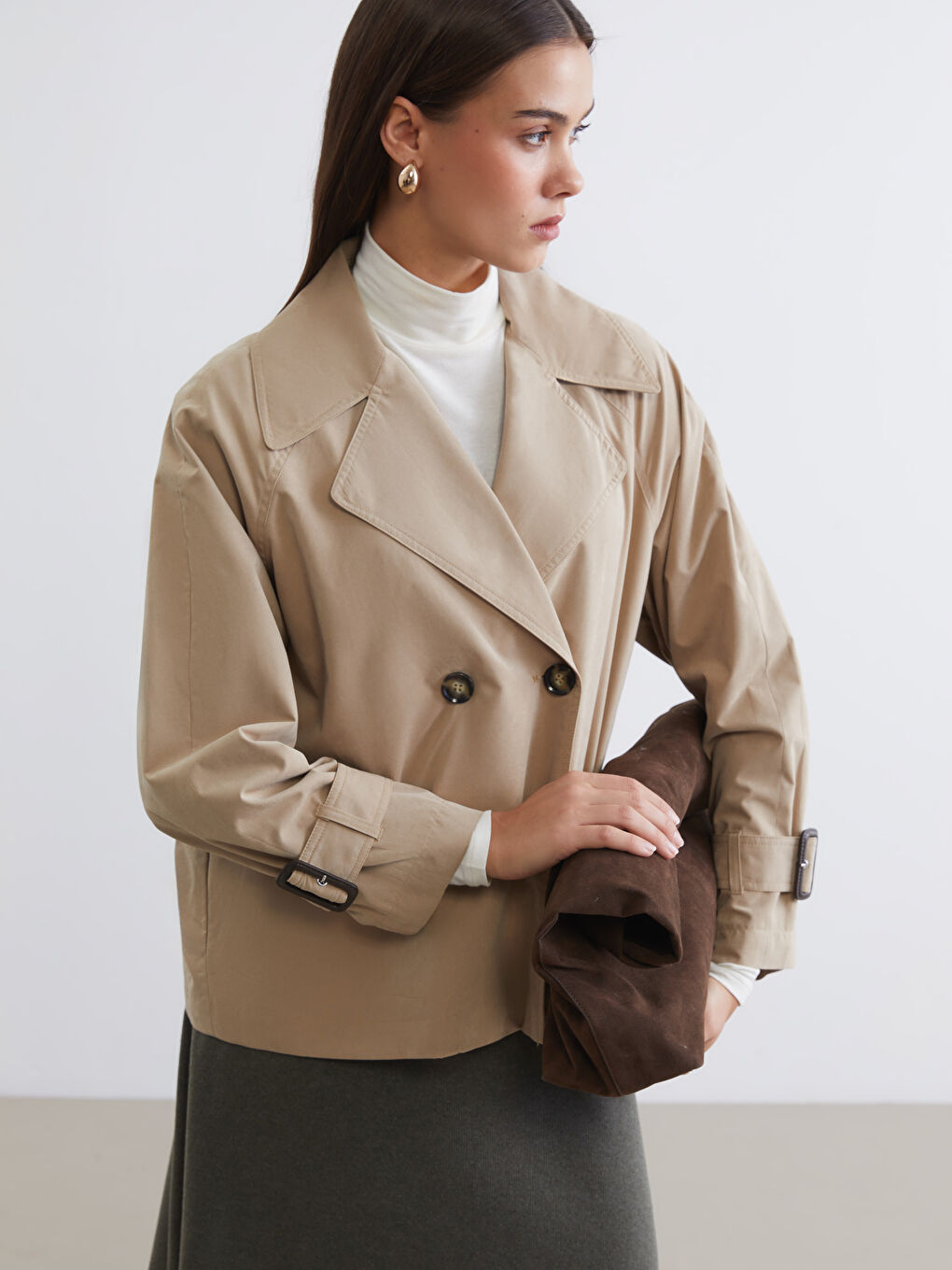 Kahverengi Kruvaze Yaka Oversize Kadın Trençkot