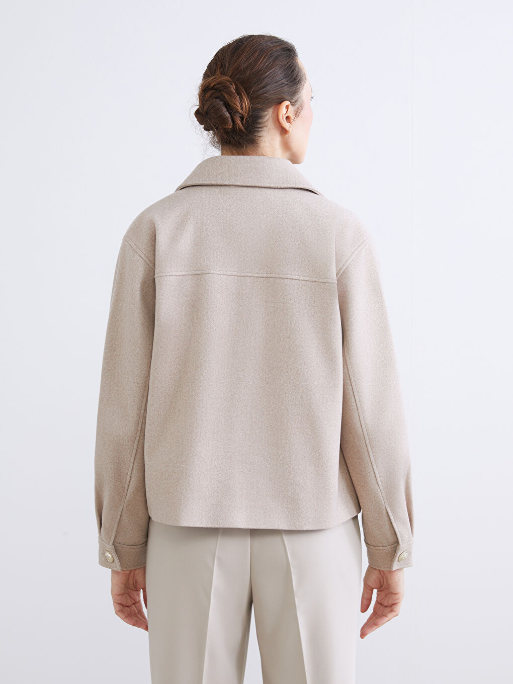 Bej Gömlek Yaka Kadın Kaşe Ceket	-4