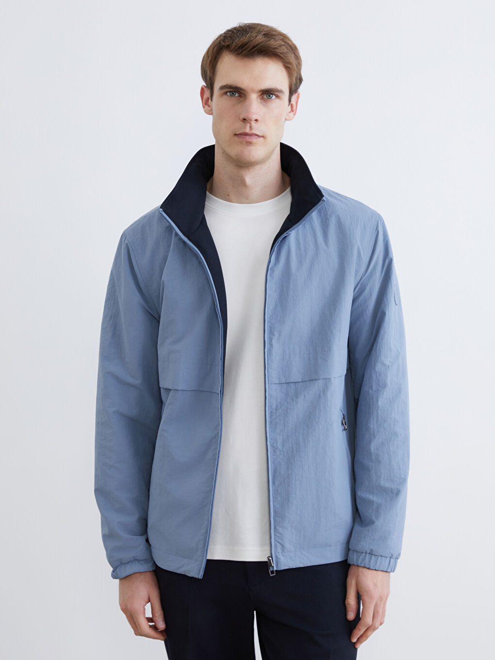 Mavi Fermuarlı Kapüşonlu Regular Fit Erkek Mont	-1