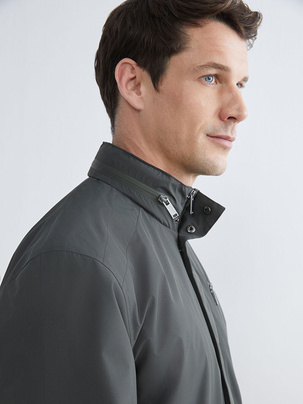 Haki Standart Kalıp Kapüşonlu Erkek Mont-2