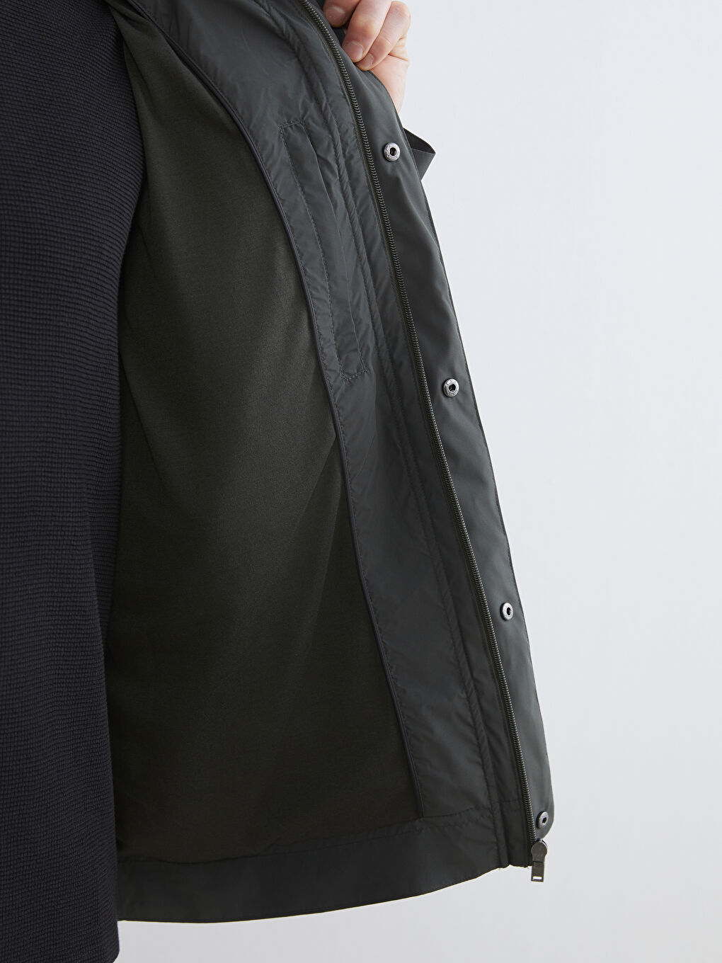 Haki Standart Kalıp Kapüşonlu Erkek Mont-3