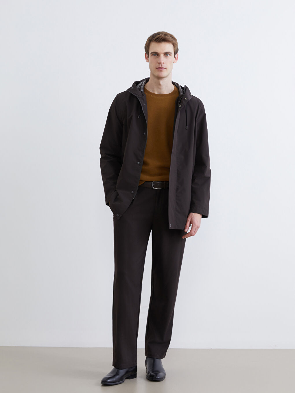 Kahverengi Standart Kalıp Kapüşonlu Erkek Yağmurluk-1