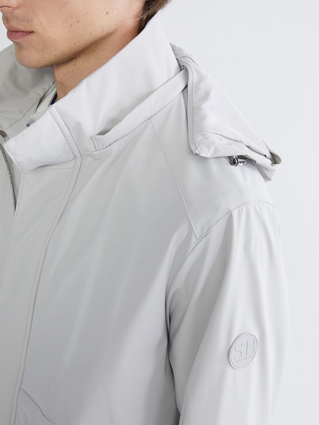 Gri Standart Kalıp Kapüşonlu Erkek Yağmurluk-5