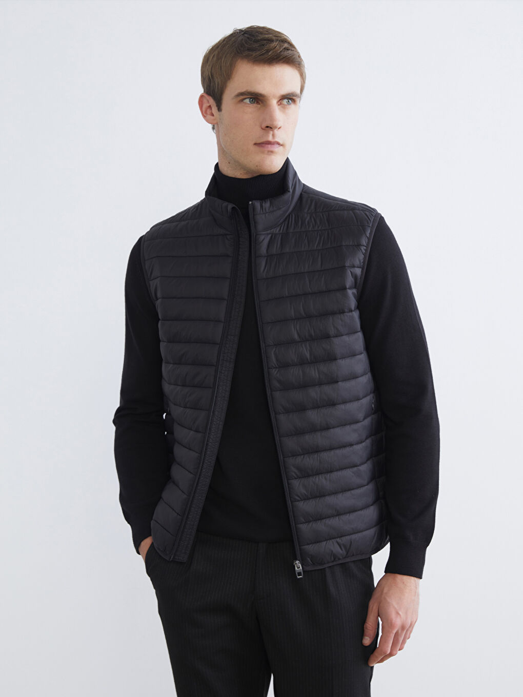 Siyah Dik Yaka Erkek Şişme Yelek