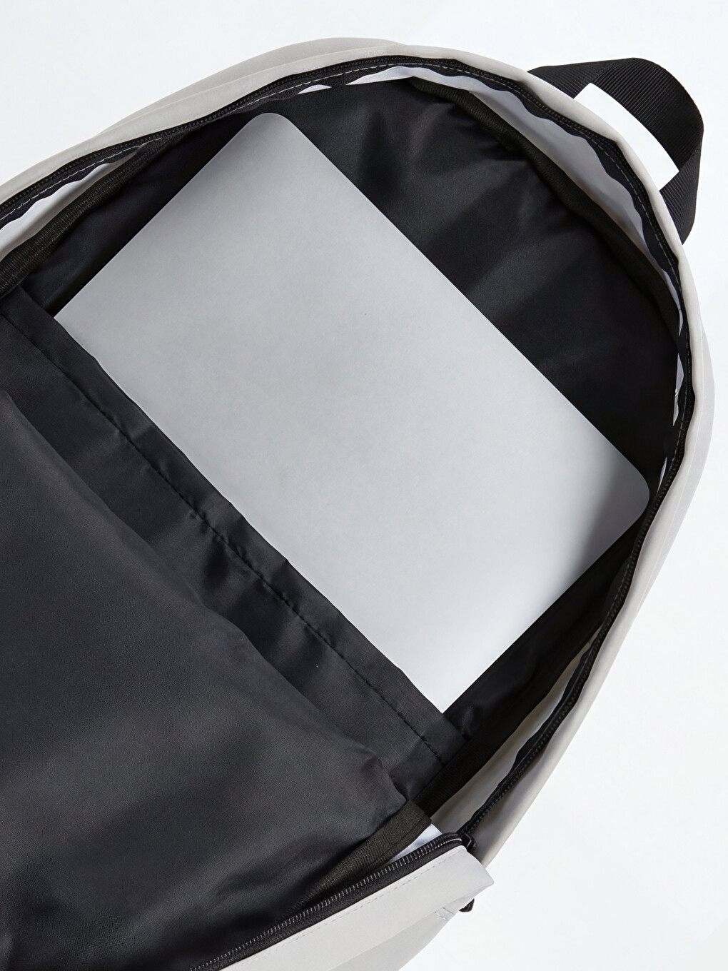 Multi-compartment Men's Backpack-3