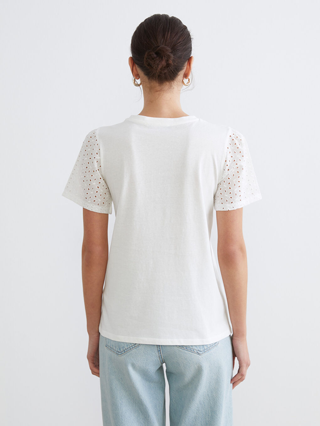 Crew Neck Lace Detailed Blouse-3