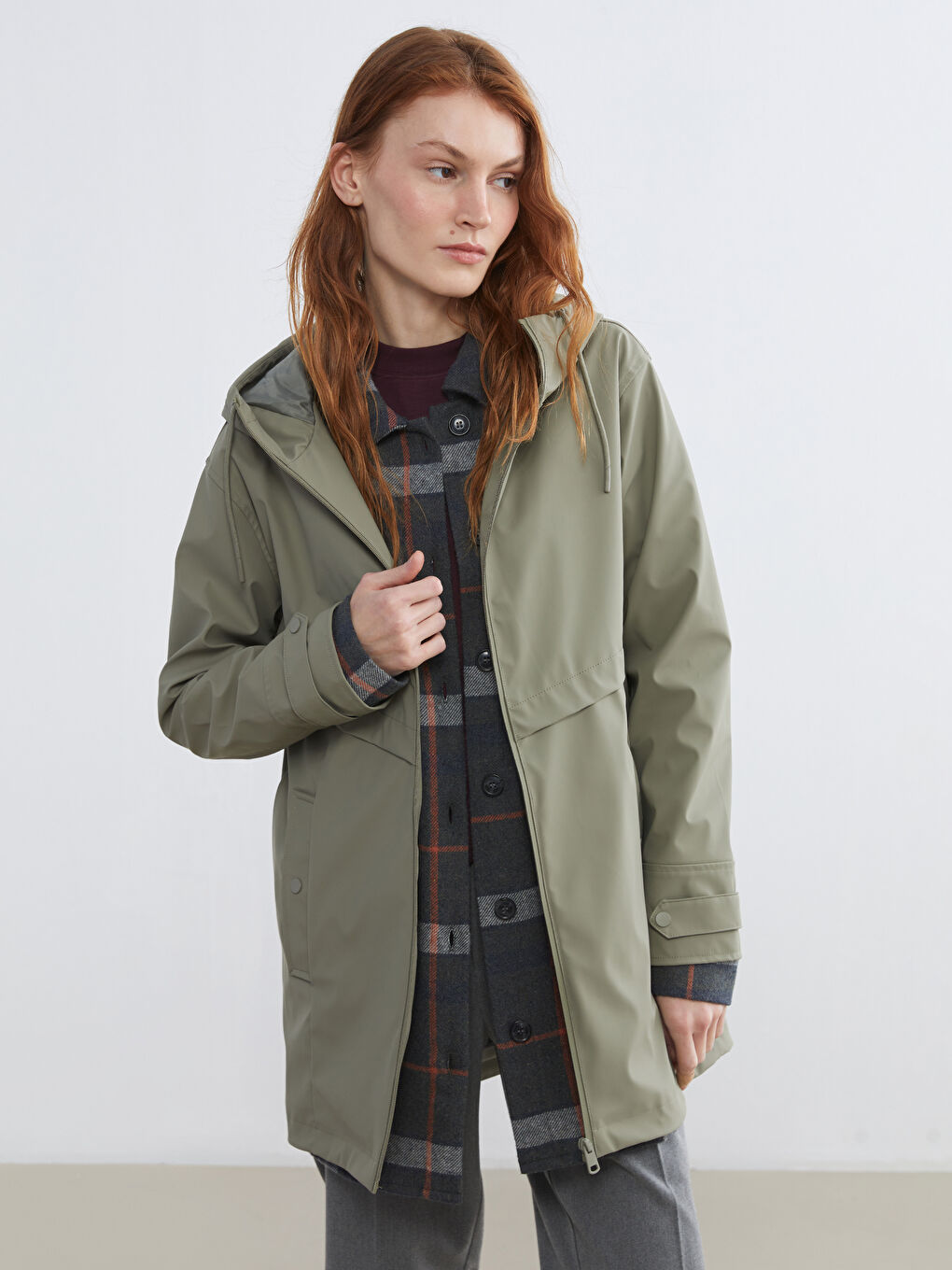 Frau KHAKI Regenmantel