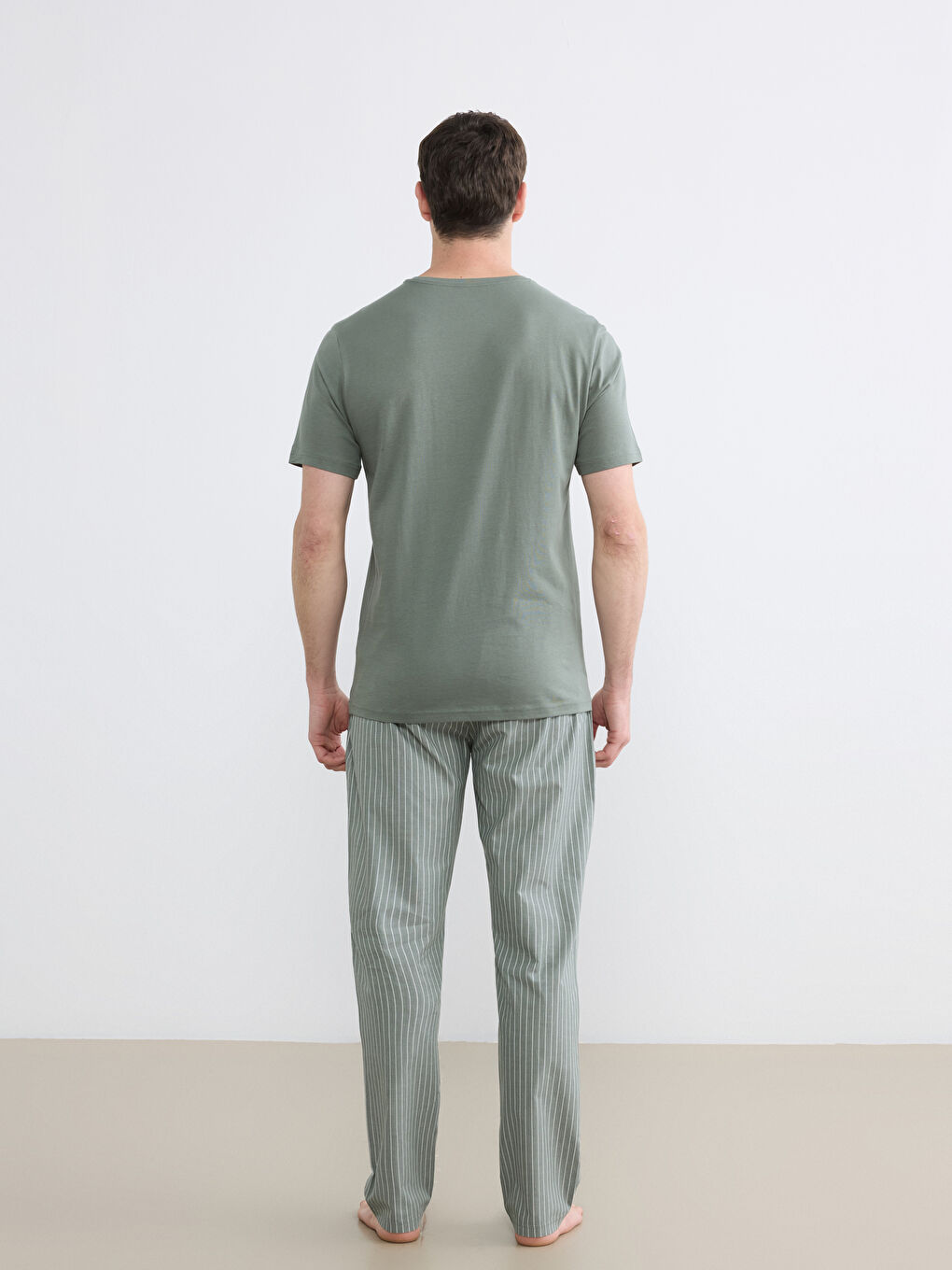 მამაკაცები მწვანე პიჟამის ნაკრები-3