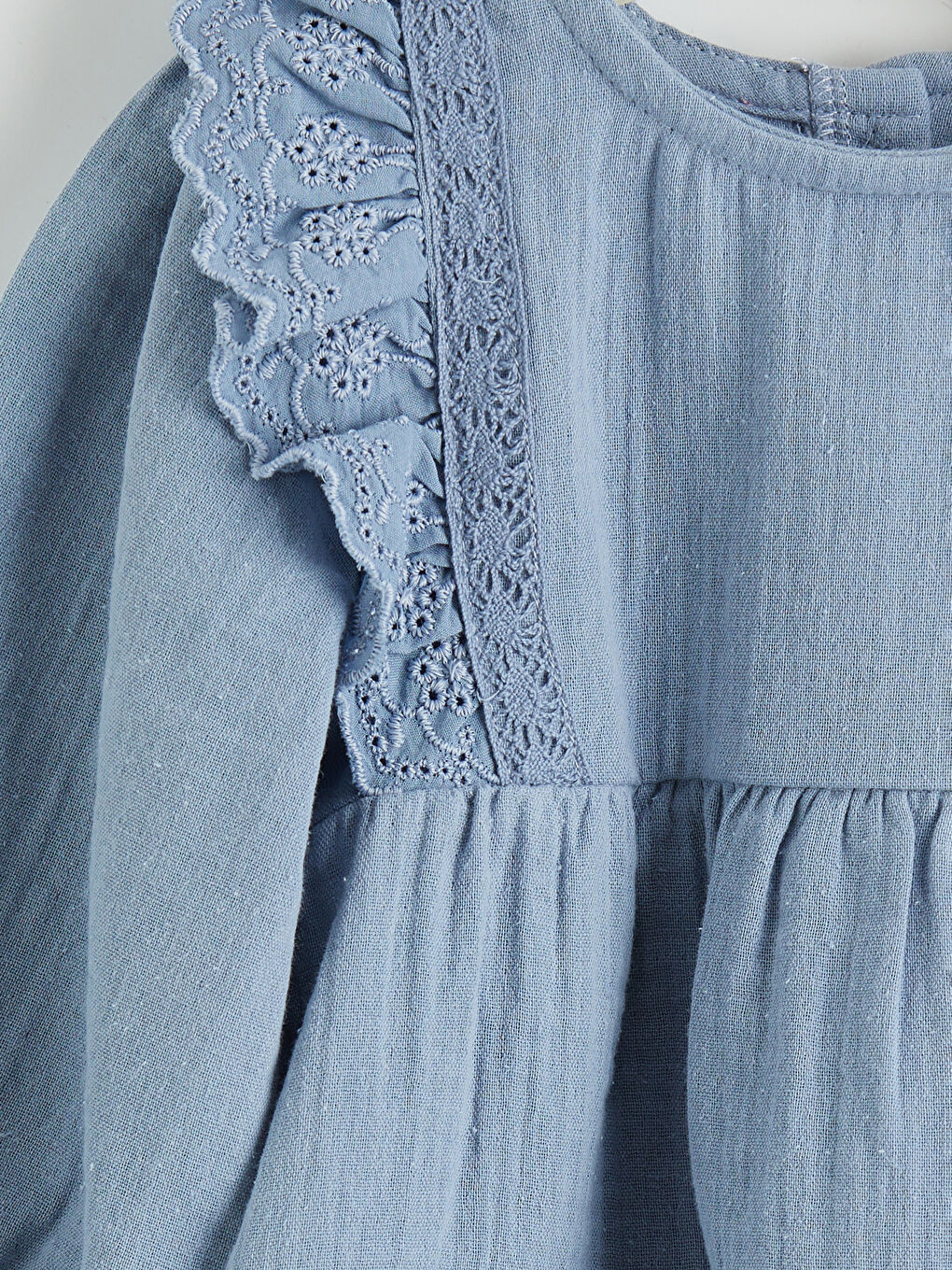 Mavi Fırfırlı Kız Bebek Müslin Elbise-2