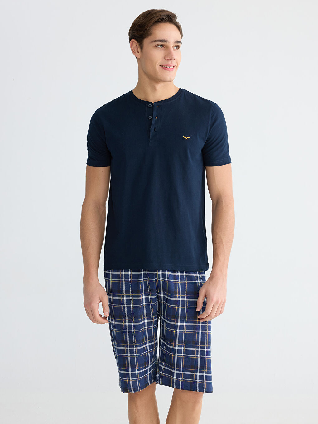 طقم بيجامة قصيرة للرجال بحجم عادي-1