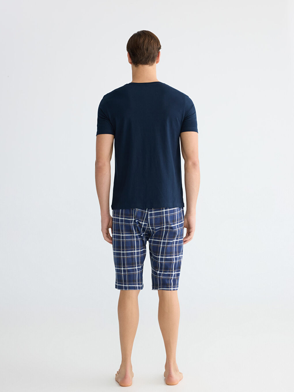 طقم بيجامة قصيرة للرجال بحجم عادي-3