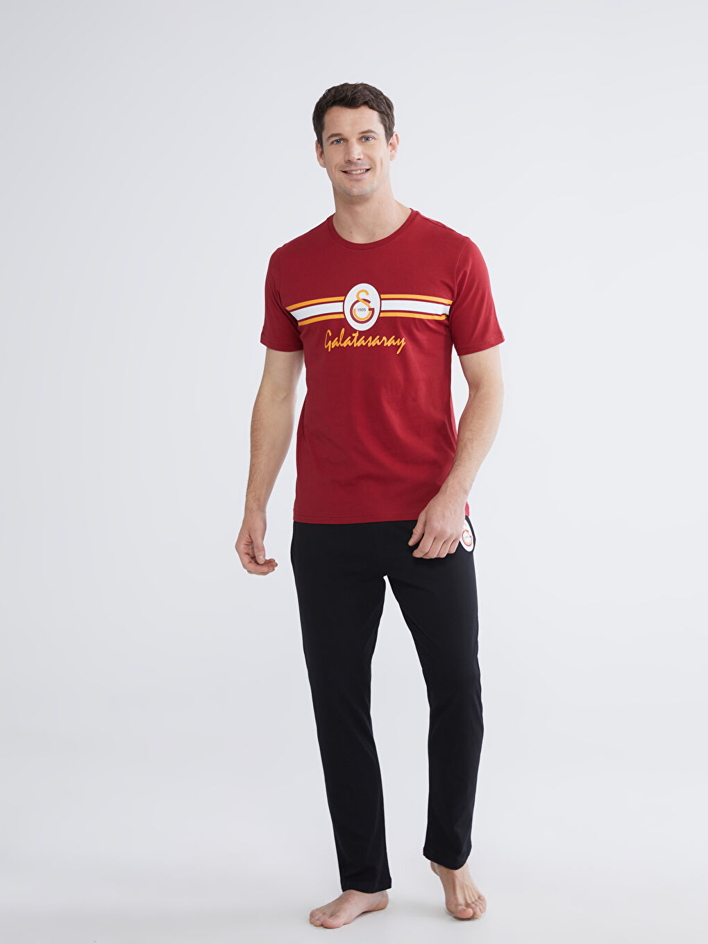 Kırmızı Standart Kalıp Galatasaray Baskılı Erkek Pijama Takım-1