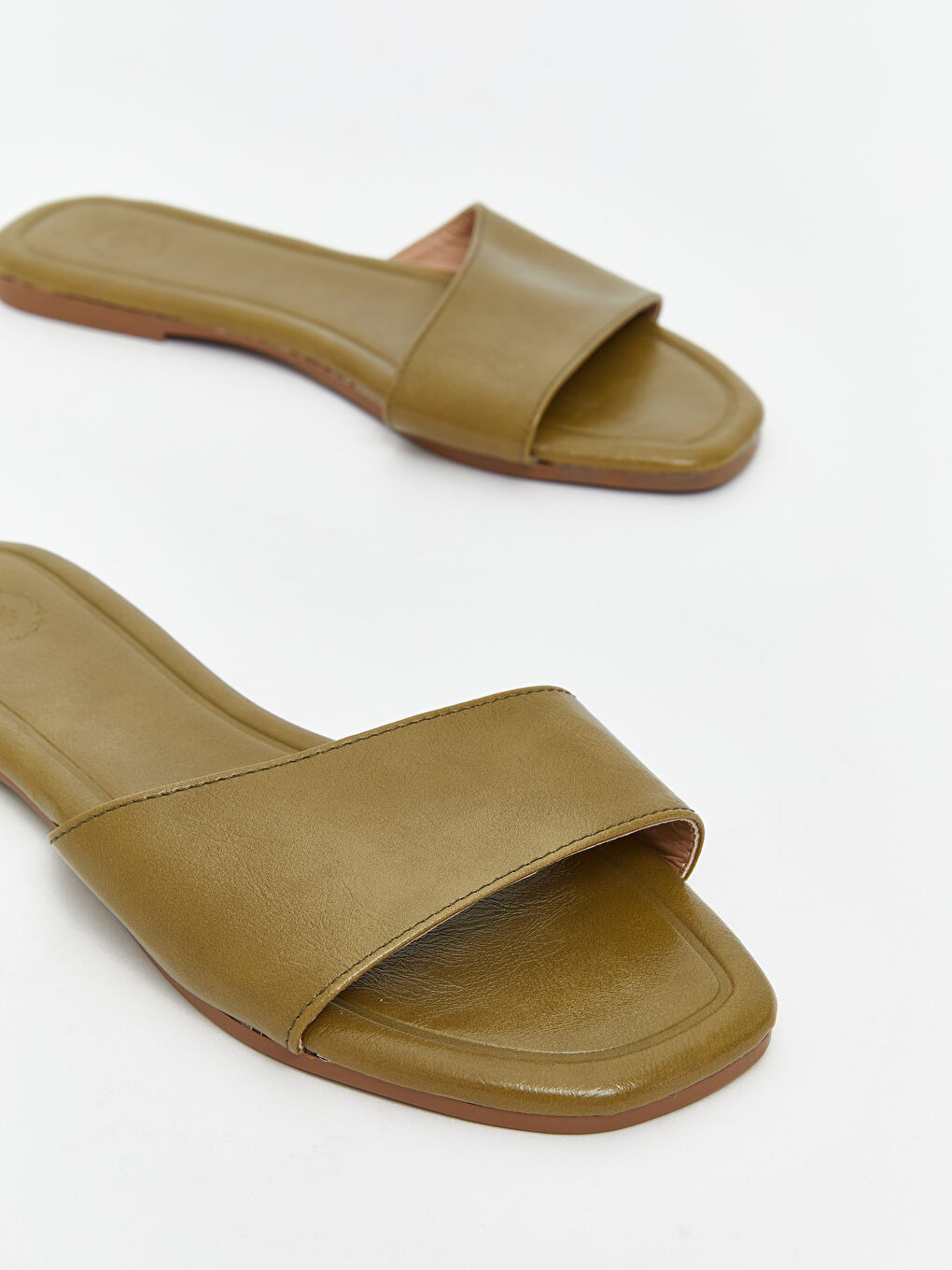 Yeşil Kadın Terlik-2