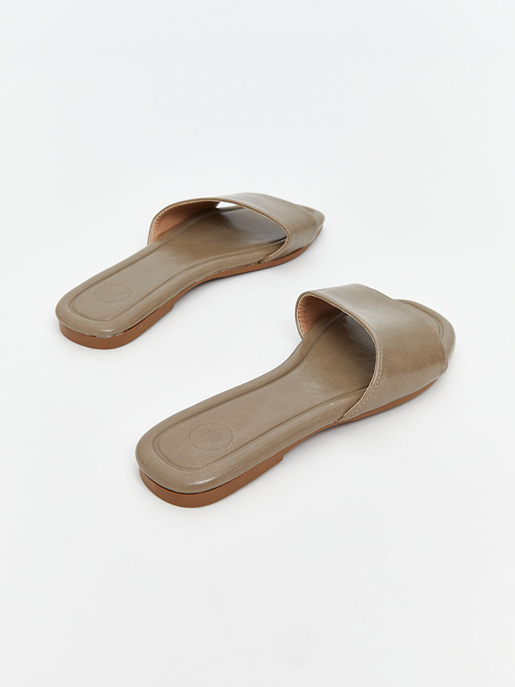 Kahverengi Kadın Terlik-4