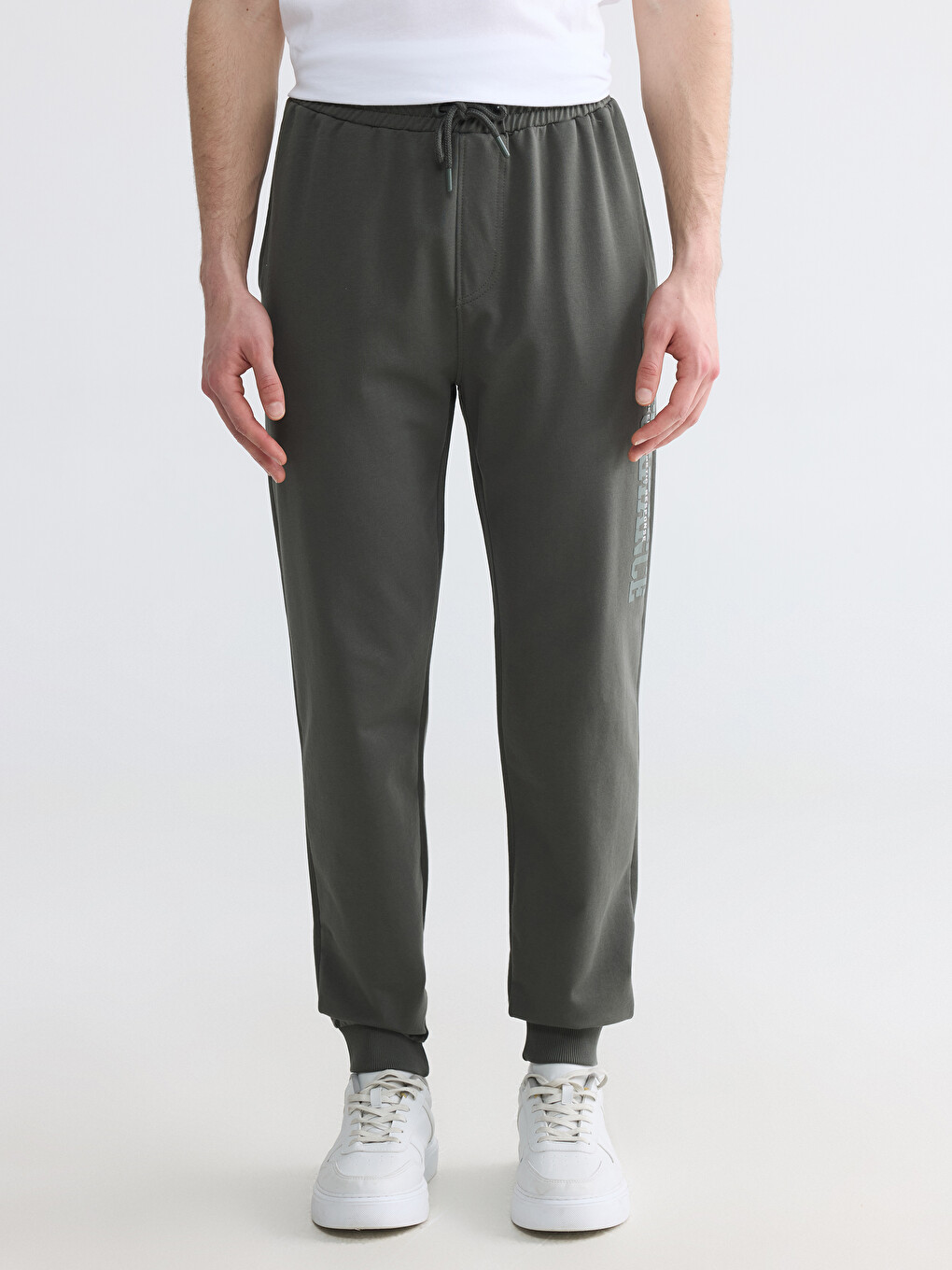 Standard Fit Men's Jogger Sweatpants-1