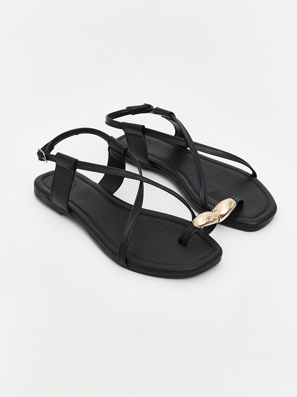 Siyah Deri Görünümlü Kadın Sandalet