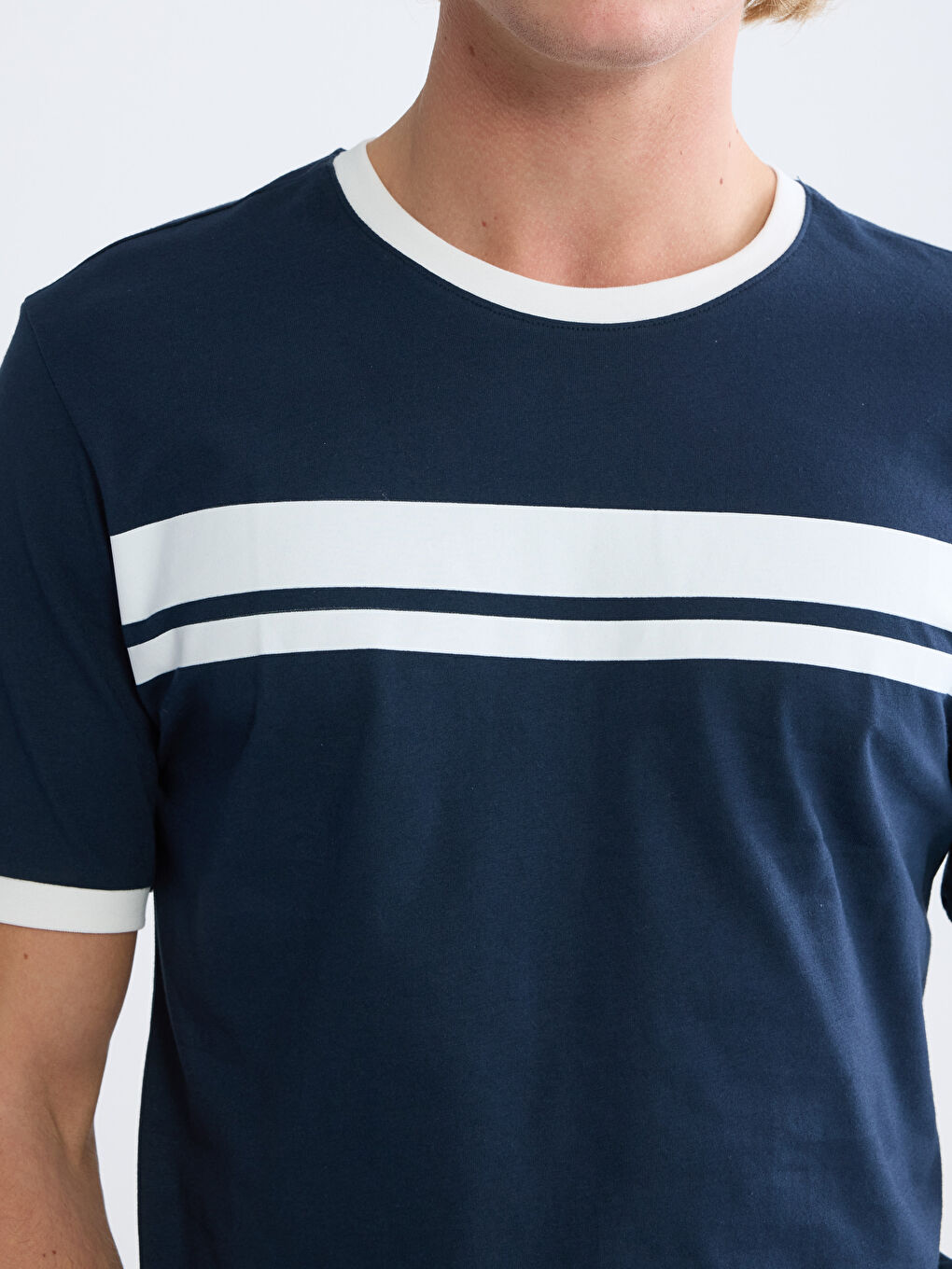 Lacivert Bisiklet Yaka Çizgili Erkek Tişört-2