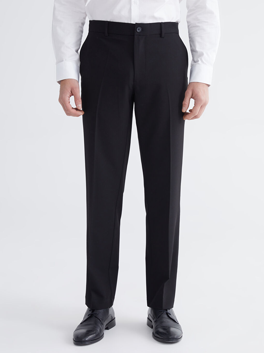 Siyah Standart Kalıp Erkek Kumaş Pantolon-1