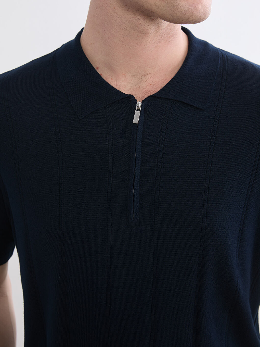 Pulover tricotat cu mâneci scurte și guler polo pentru bărbați-2