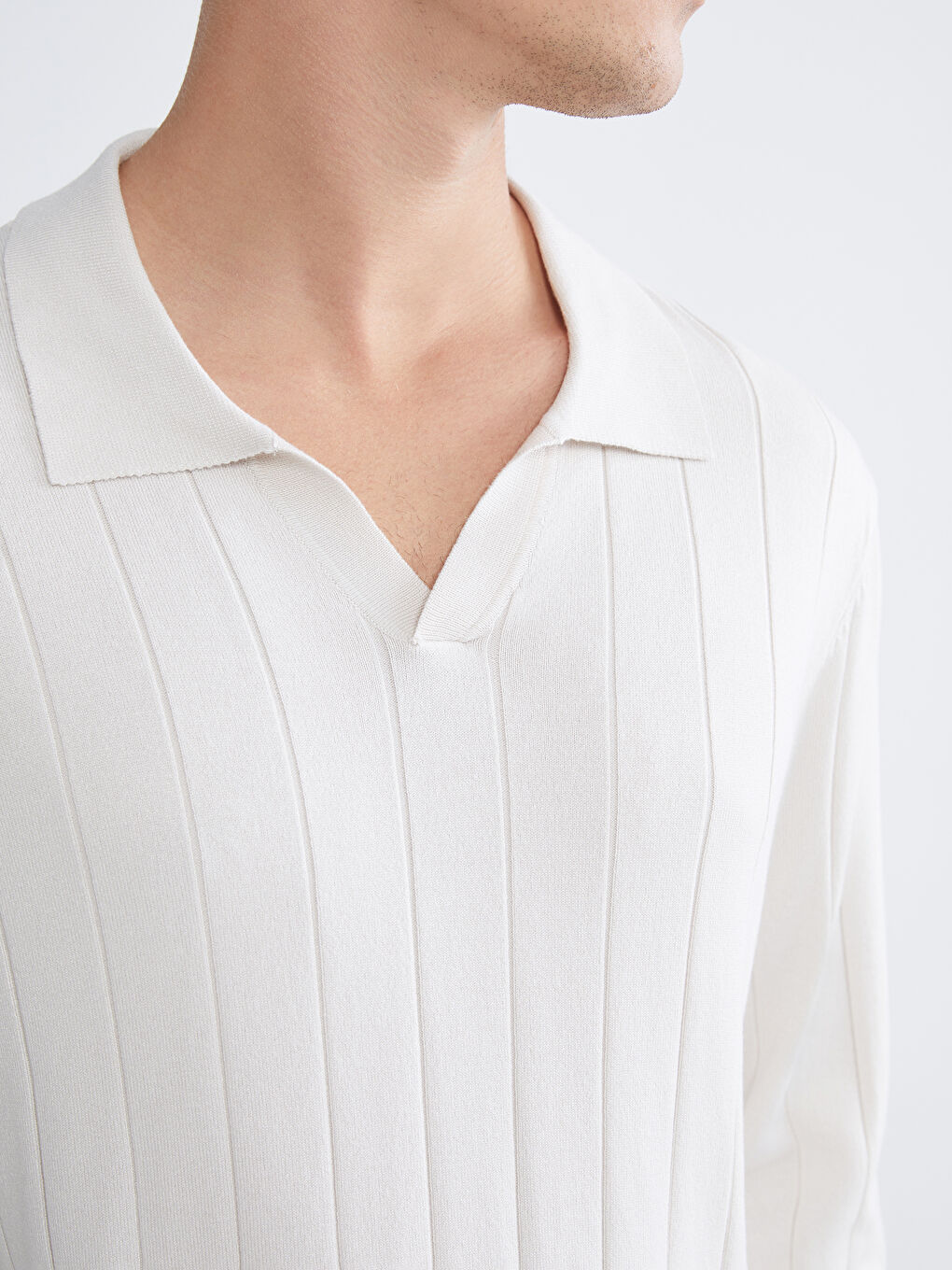 Мужской свитер водолазка трикотаж-2