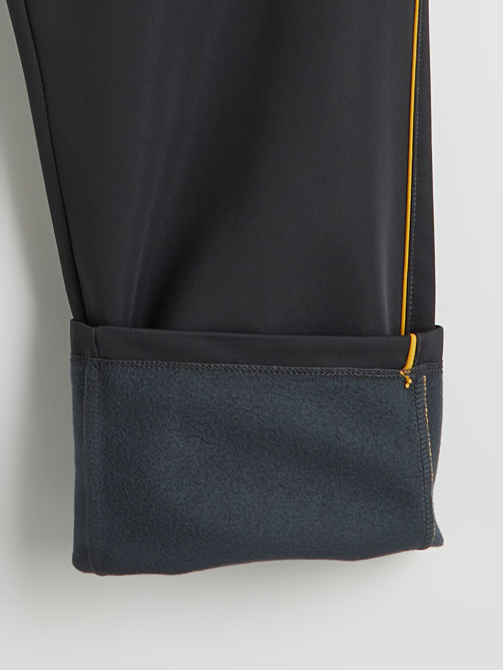 Gri Standart Kalıp Real Madrid Baskılı Erkek Eşofman Altı-2