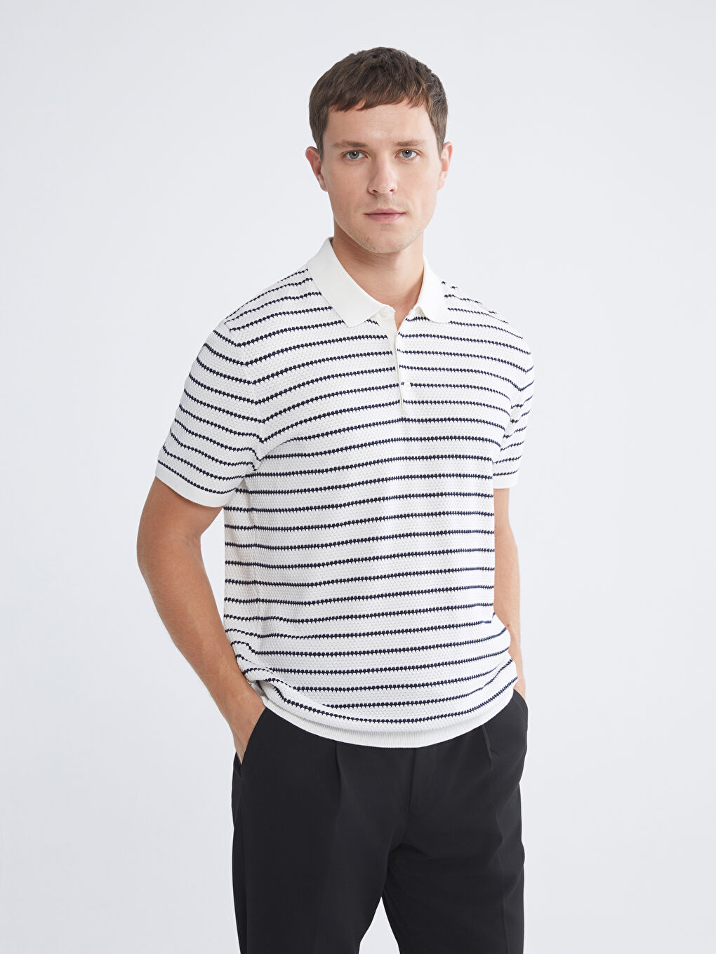 T-shirt en tricot à rayures à col polo pour homme