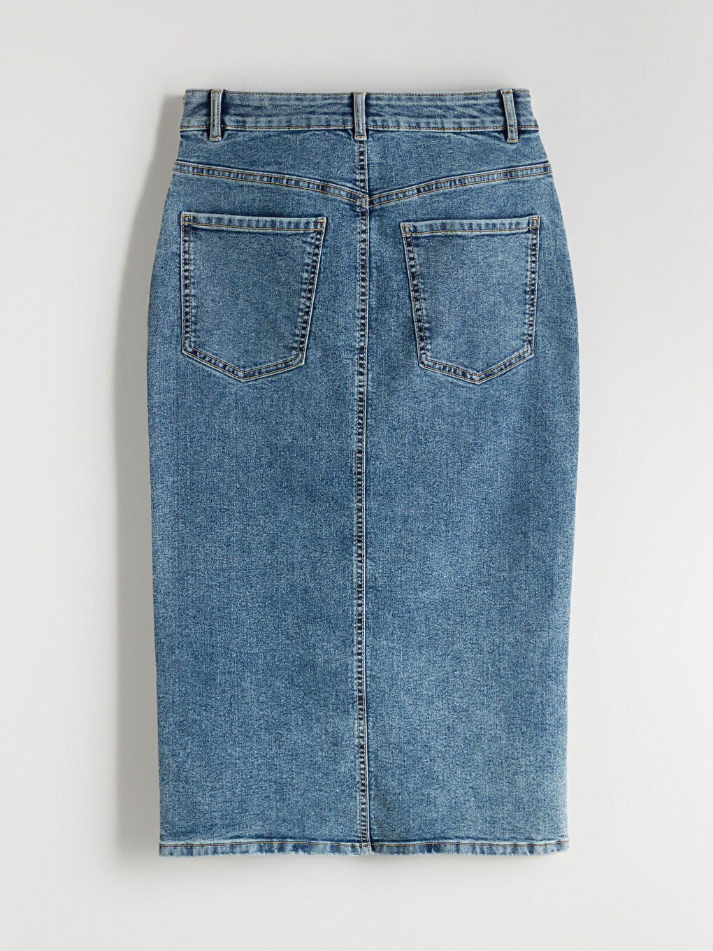 Джинсовая юбка слим с дерзким разрезом.-5