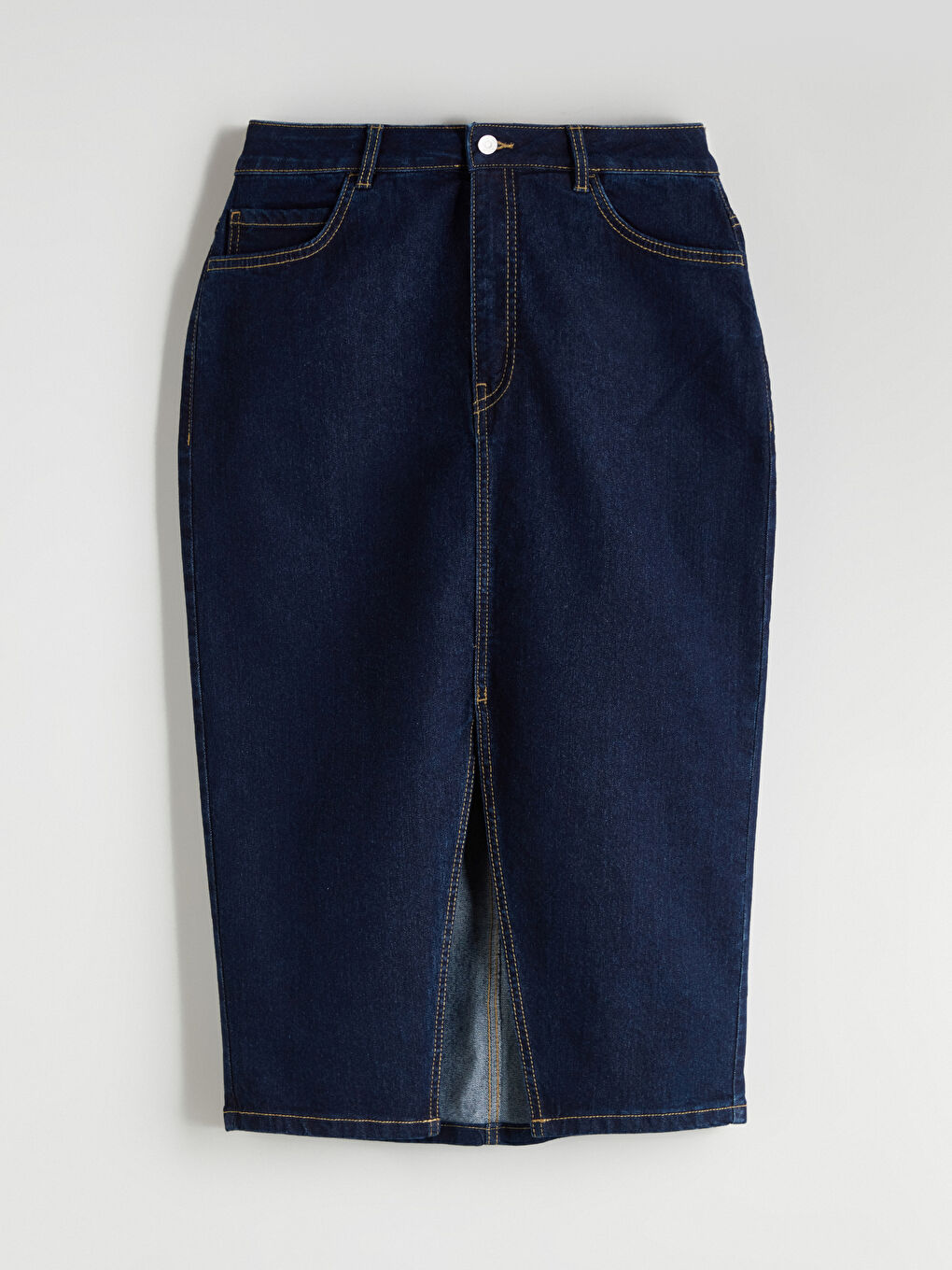 Джинсовая юбка слим с дерзким разрезом.-5