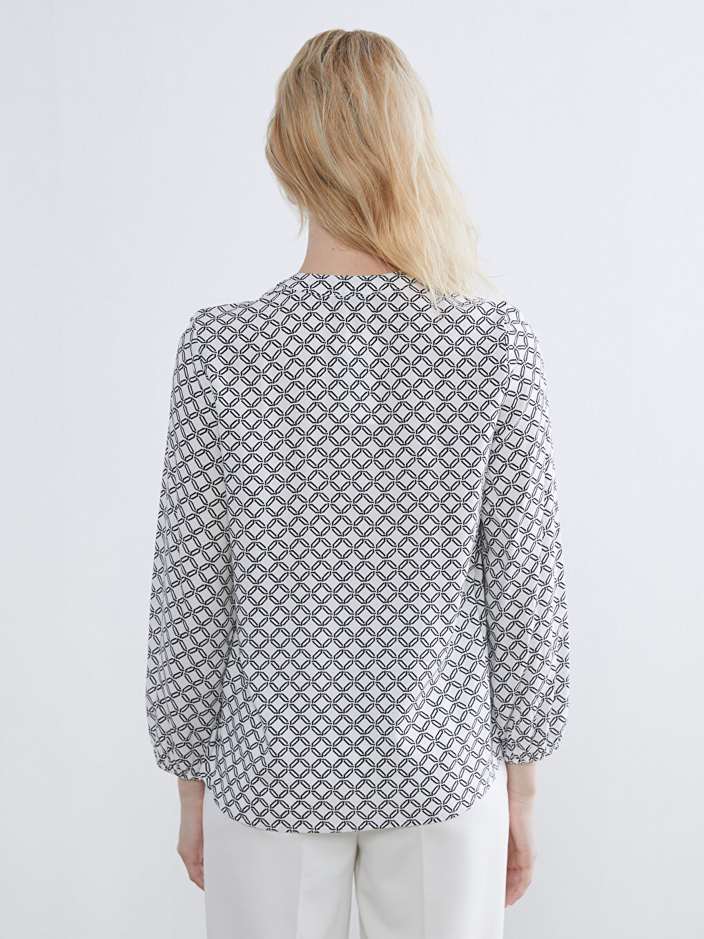 Bluza sa mašnom i uzorkom-3