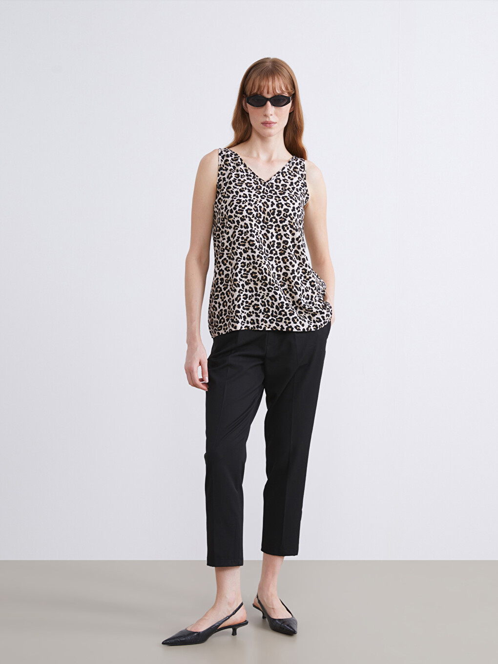 Blouse en mélange de lin imprimé léopard à encolure en V pour femme-5
