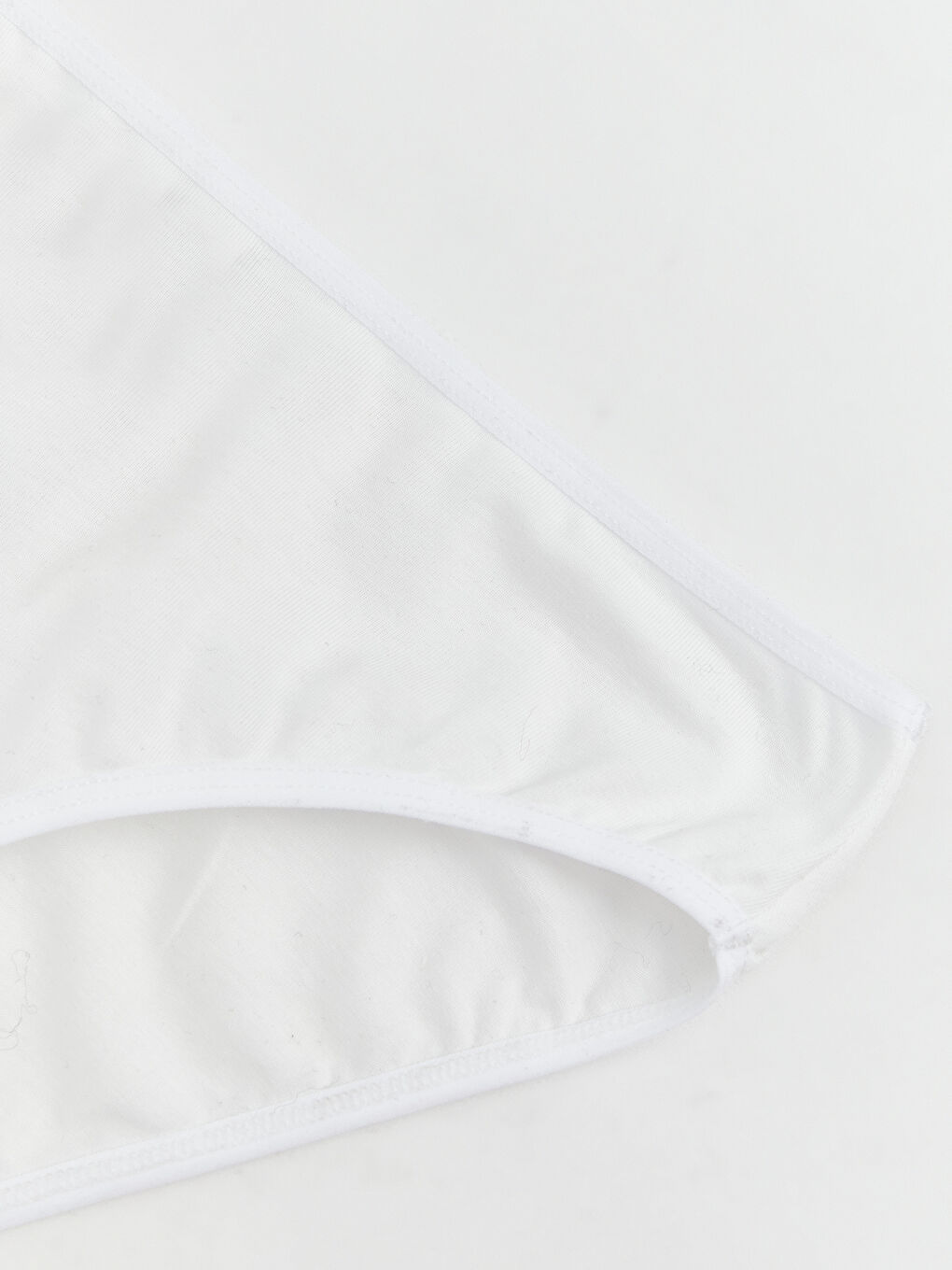 Beyaz Düz Bikini Külot-2