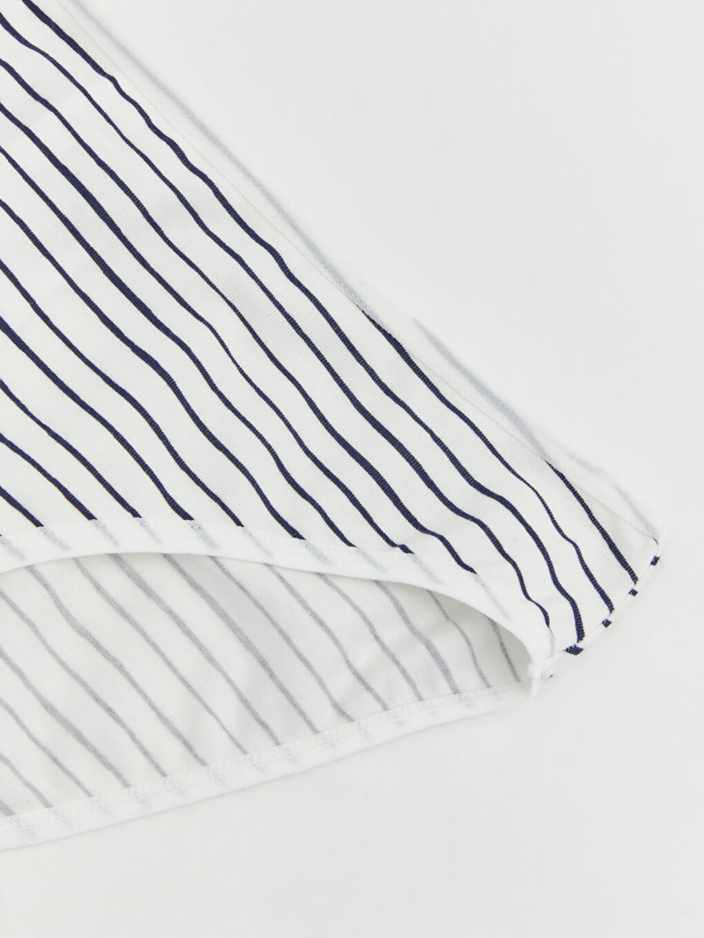 Beyaz Çizgili Bikini Külot-2