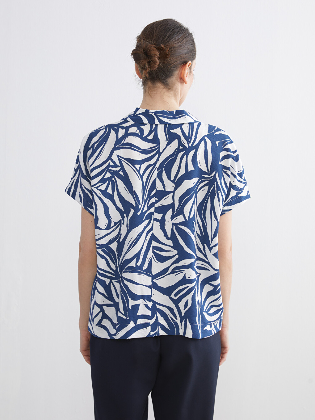 Collared Neck Patterned Oversize Blouse-3