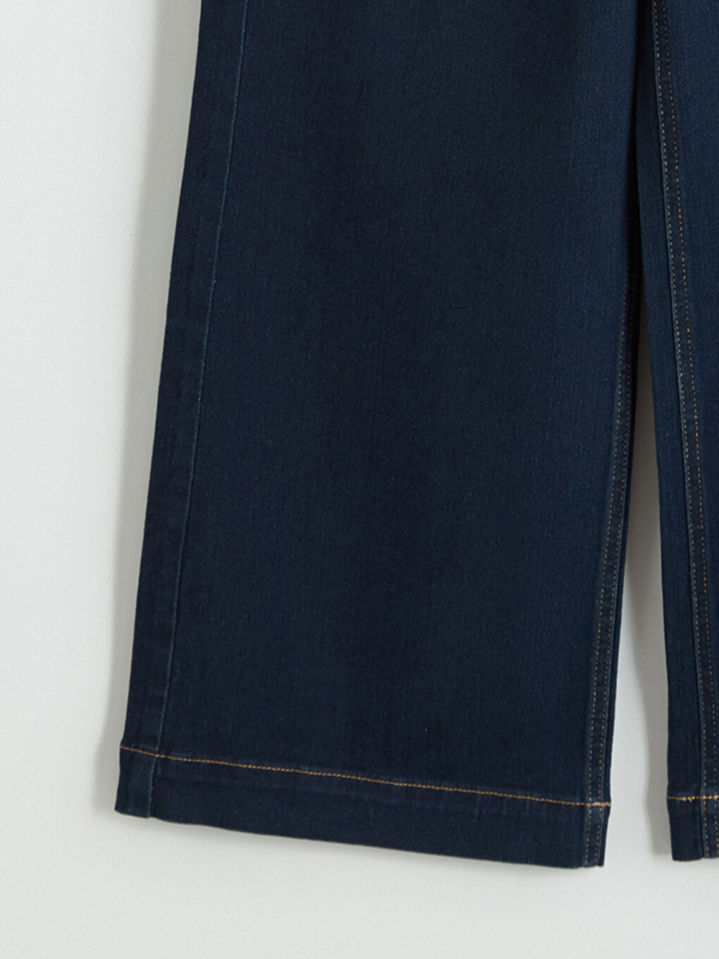 Women's Wide Leg Jean-5