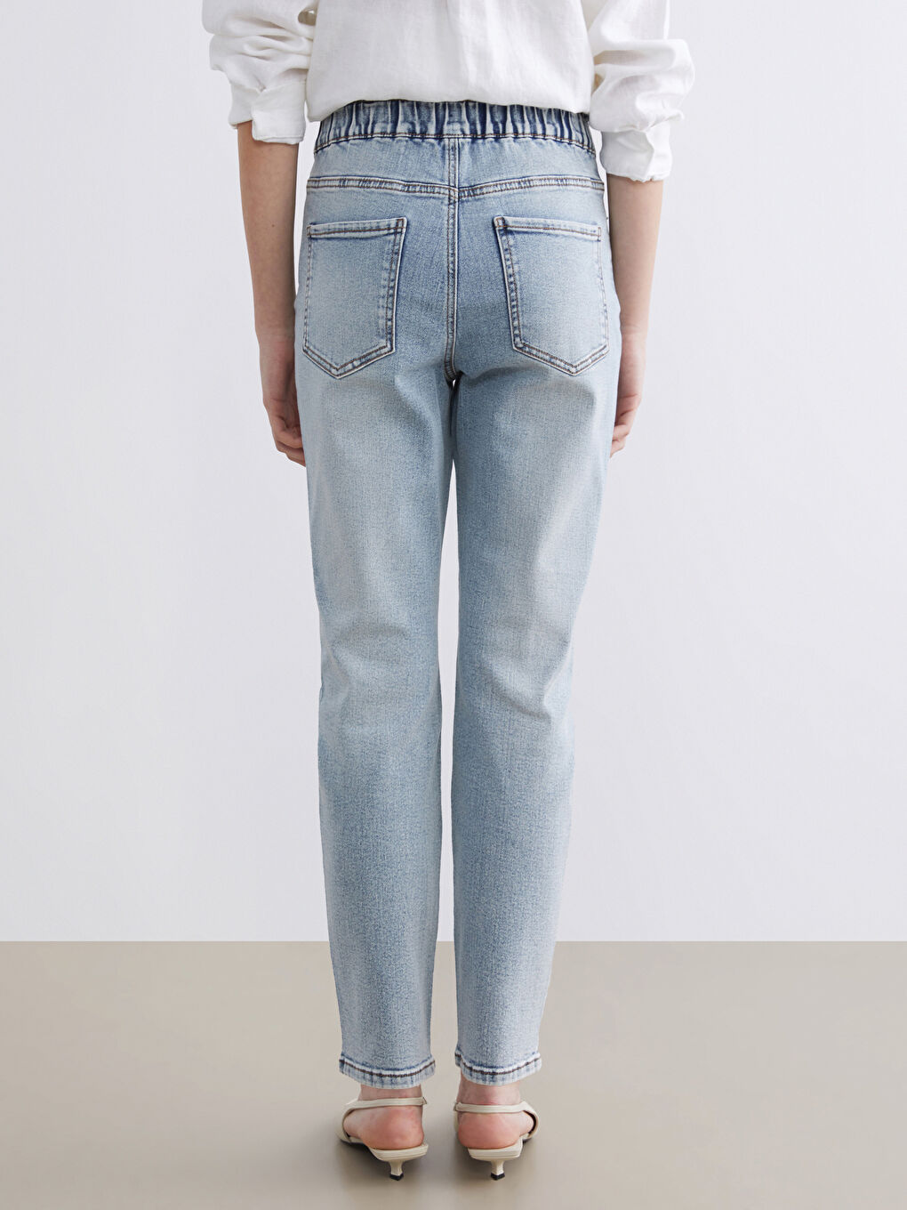 Slim Mom Jeans with Elastic Waistband-3