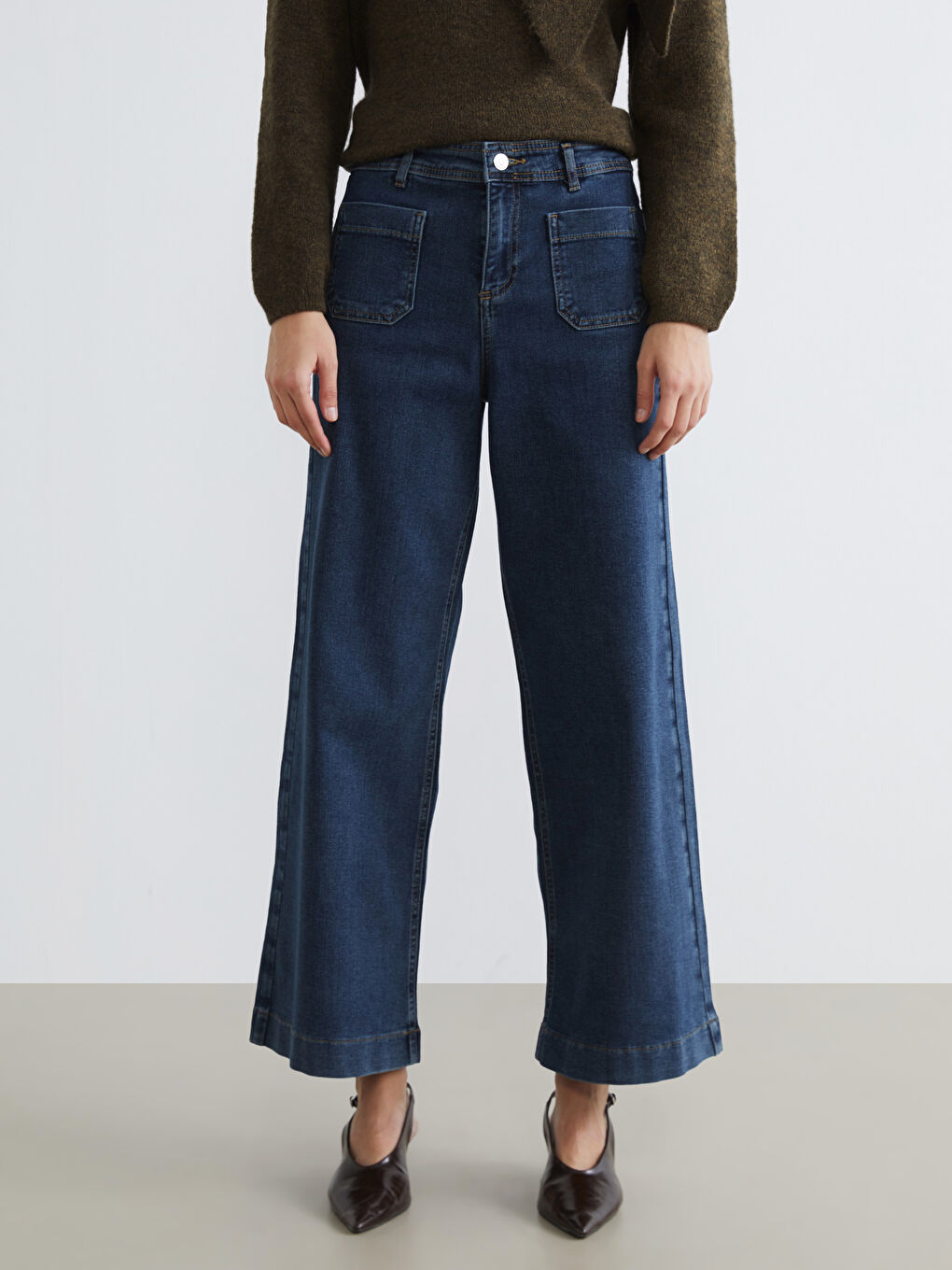 Women's Wide Leg Jean-1