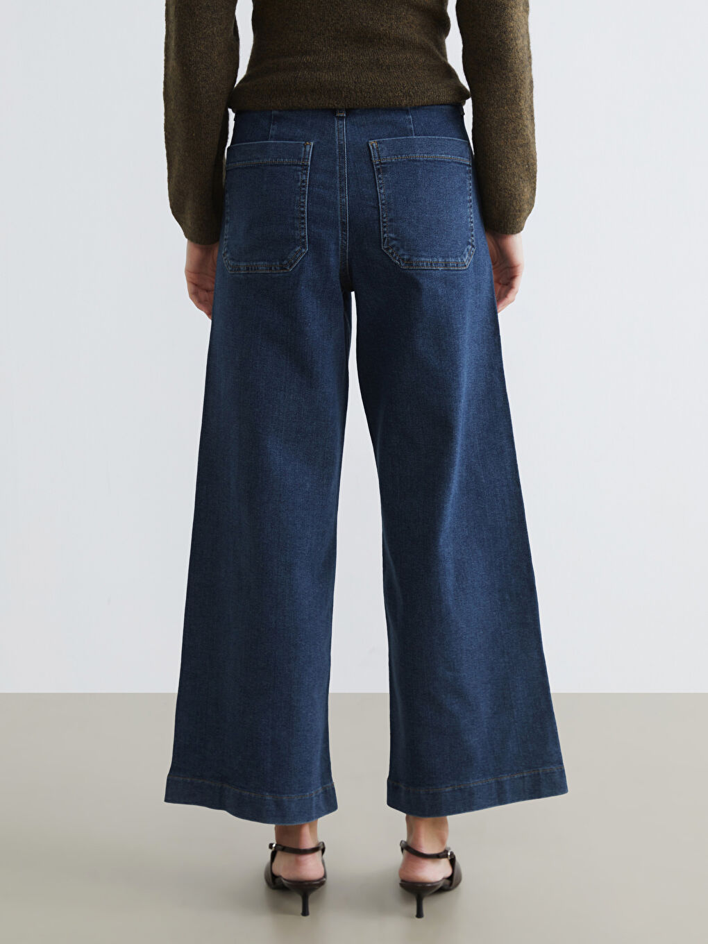 Women's Wide Leg Jean-3